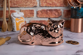 Copper cake mold, cat baking mold, copper kitchen decor, handcrafted bakeware, cat-shaped mold, copper kitchen wall art, decorative copper mold, unique baking mold, food-safe copper mold, copper kitchen accessories